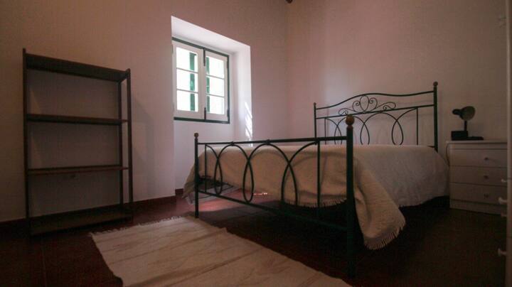 2号房（与3号房共用厕所）