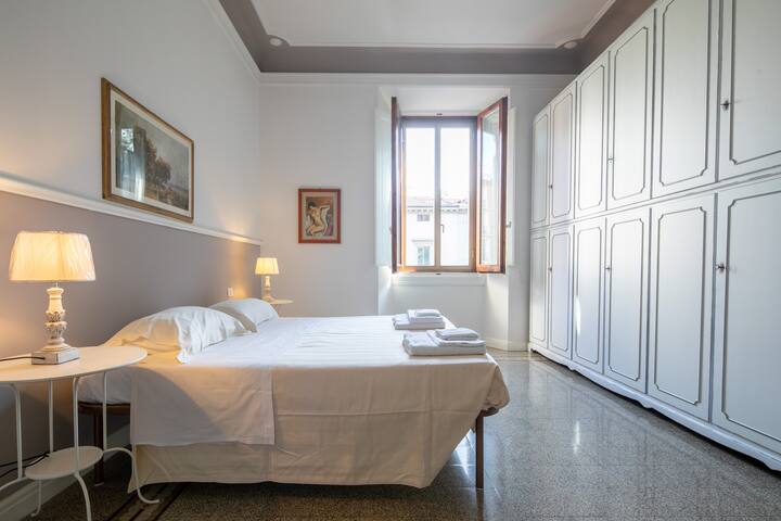 Santa Maria Novella 4 bedrooms By MMega gallery image 5