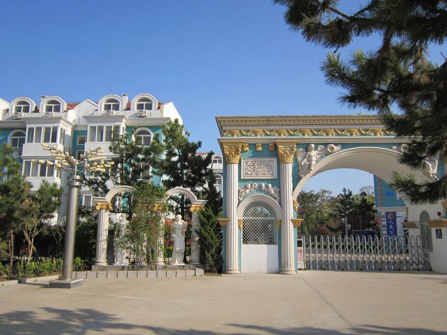 小区门口