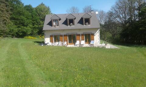 BEAUTIFUL QUIET HOUSE ON THE MEADOW
