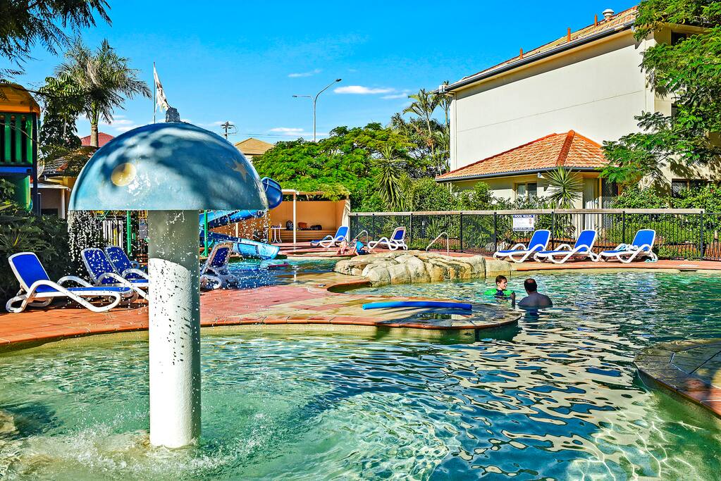 Mushroom & lagoon pool