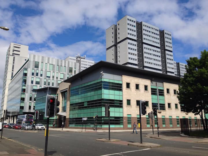 Contemporary Apartment in modern Glasgow's centre Apartments for Rent