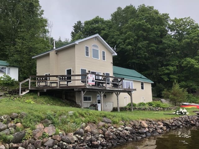 Cottages at Bon Echo's Edge: Main Cottage