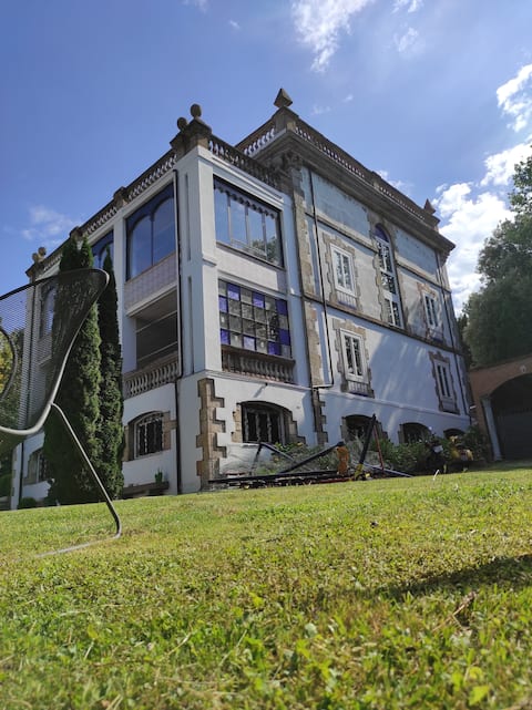 Gran casa palacio de indianos.