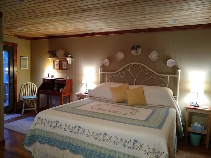 King size bed in Master Suite with Bath