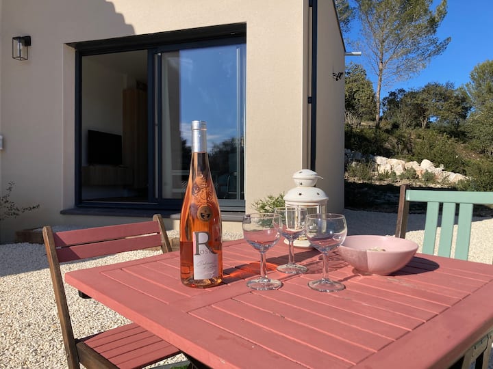 NEW in the quiet, special walks Apartments for Rent in Nîmes