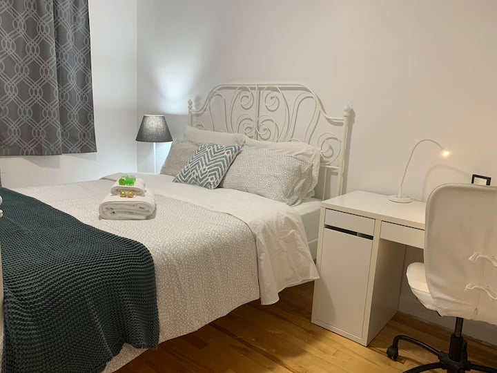 SaintLeonard Holiday Rentals & Homes SaintLeonard, Montreal, Canada