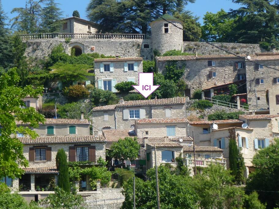 hameau de Lincel (maison L'Abri au centre)