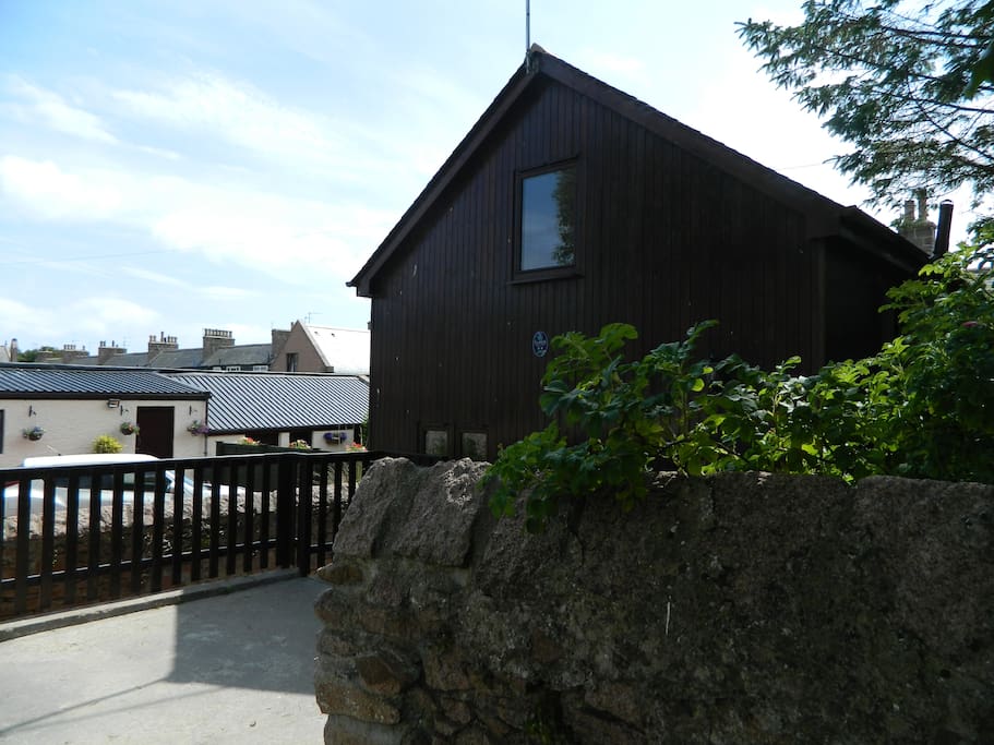 PINE TREE COTTAGE