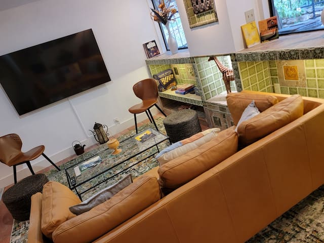 9 Bedroom 7 Bath across Springs