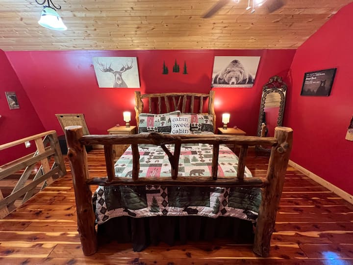 Master bedroom / loft, upstairs. Queen size bed, closet and flat screen TV with ROKU. 
