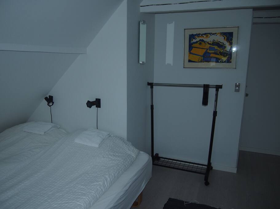 Room/Værelse 2