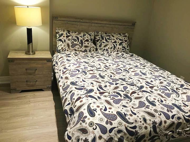 Втора спална соба со брачен кревет