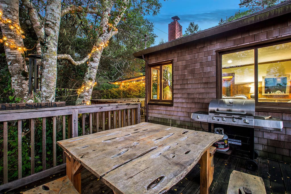 Grill surrounded by lush, ever-blooming gardens (great for birdwatching!).