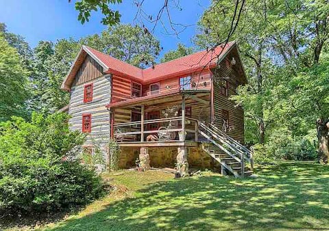 Shaker Cabin on Bear Mountain