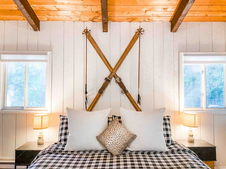 Основна спалня с изход към гореща вана