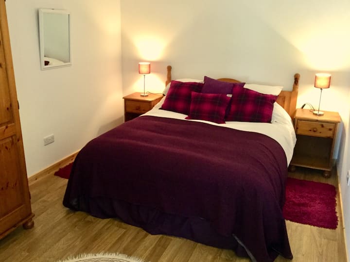 大双人床有Harris Tweed垫 