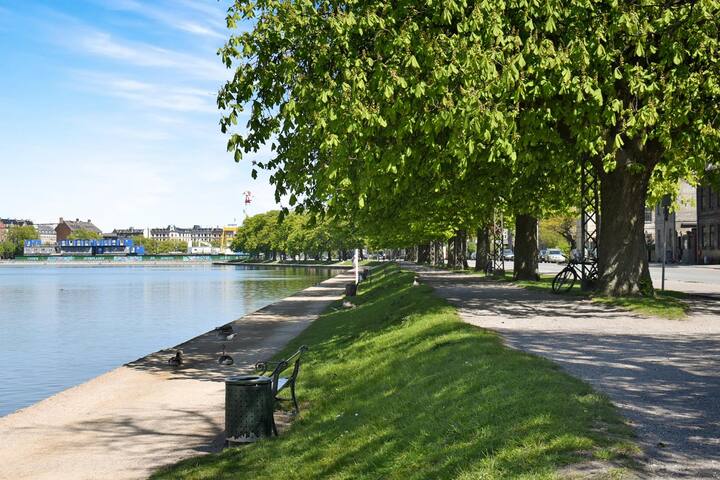 Charming Townhouse – Supreme City Center Location gallery image 4