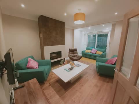 Successful Airbnb property: Shakespeare's in Town in Knowsley