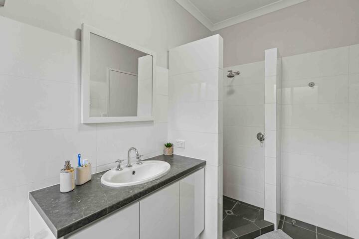 Our Broome Escape (Pet Friendly) gallery image 3