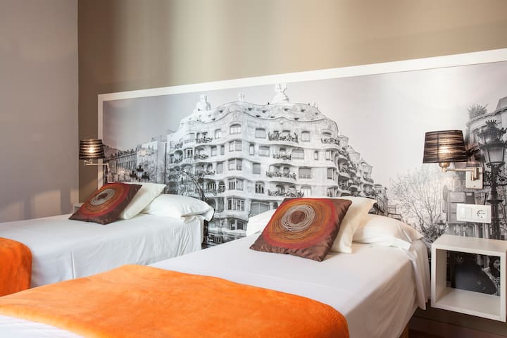 "ACOMOMOMIS" станови