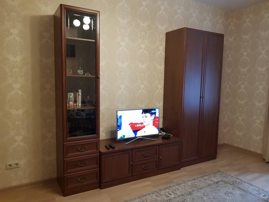 Современный телевизор, 152 канала, высокоскоростной интернет, SMART TV