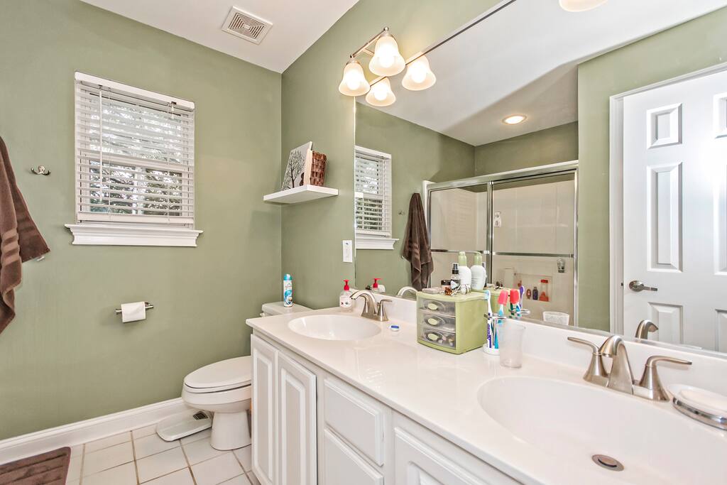 Master Bath with jetted tub