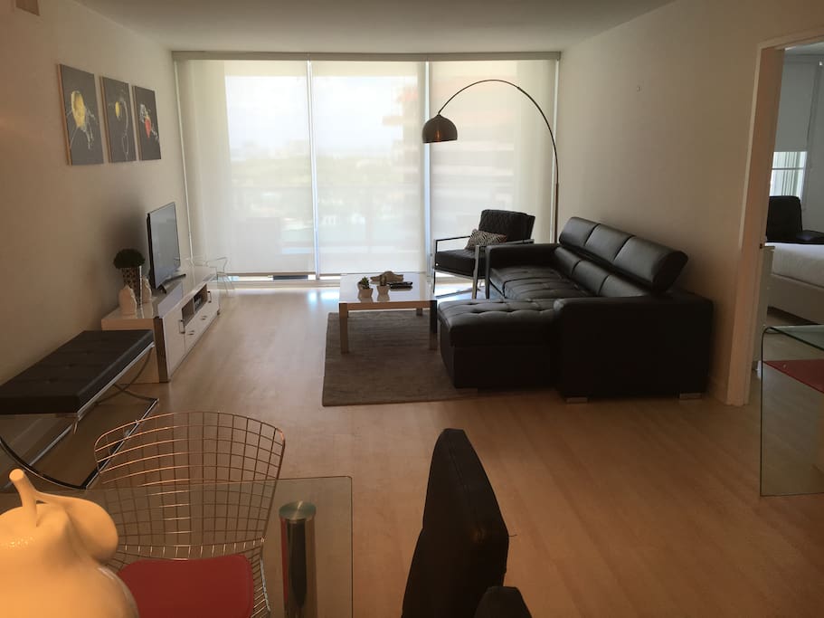 Living room/ sofa bed/ TV / cable /wifi