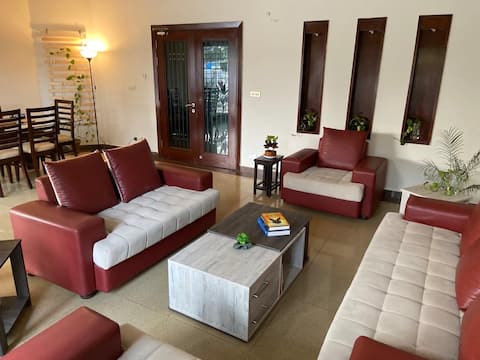 IDEAL FAMILY HOUSE: Quite, Clean, Airy & Welcoming