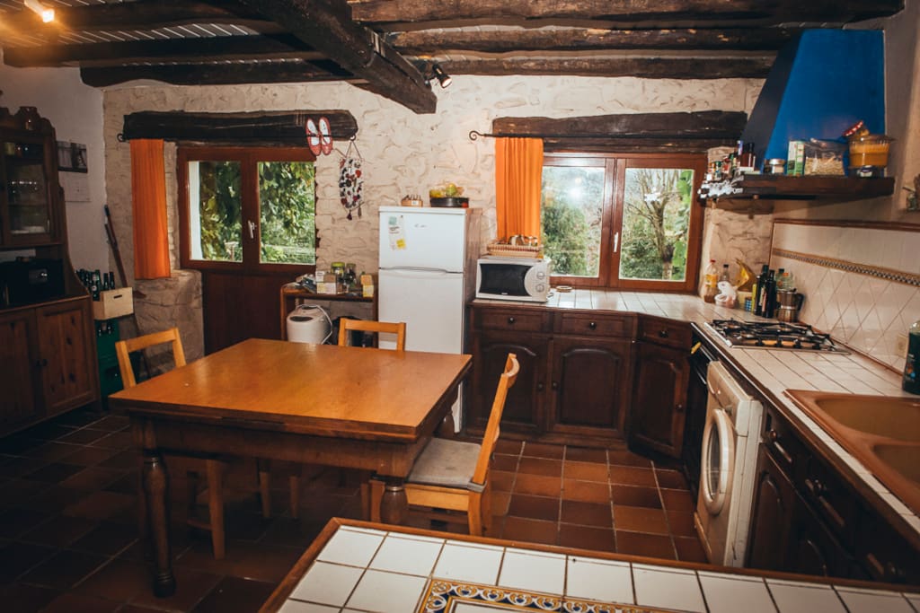Cocina, con salida a la terraza.