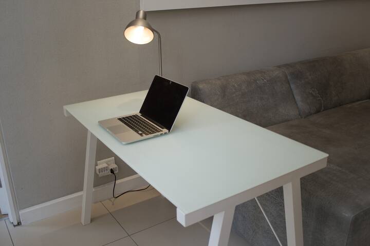 Central and modern apartment in downtown Cape Town gallery image 4