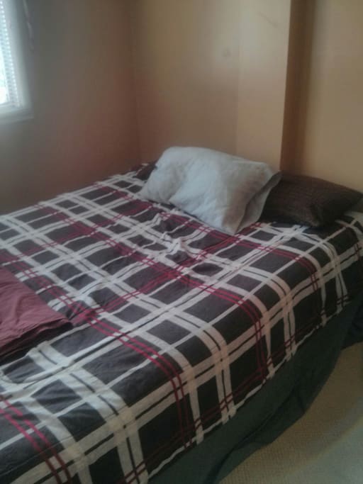 Queen Bed