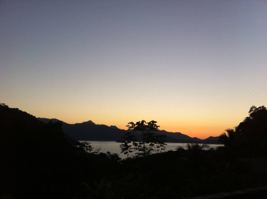 vista da casa para o mar
overlooking sea from the
house´s varanda