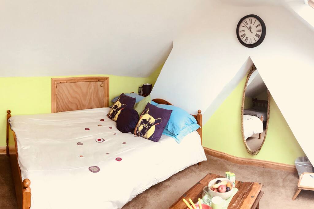 Panoramic aspect of room