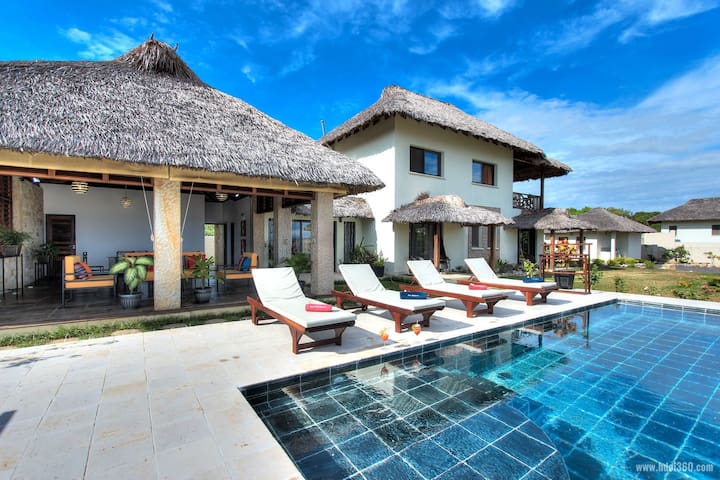 Villa de standing vue mer pour 6 personnes avec piscine
