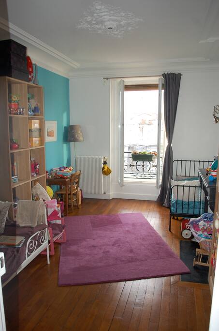 Chambre enfants de 14m2 avec deux lits simples