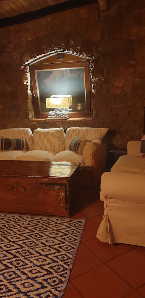 Top Airbnb: Anoeta casetta eoliana lipari, pool,hot tub,sauna a Lipari
