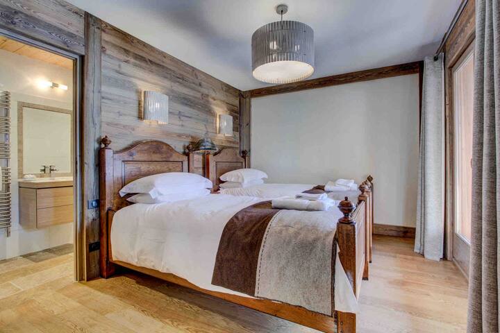 2 Single Beds Garden Left