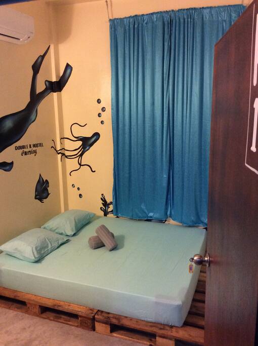 Double K Private. Queen bed for two (2) person. All shared bathrooms. FREE breakfast,coffee,tea and mineral water ALL DAY!