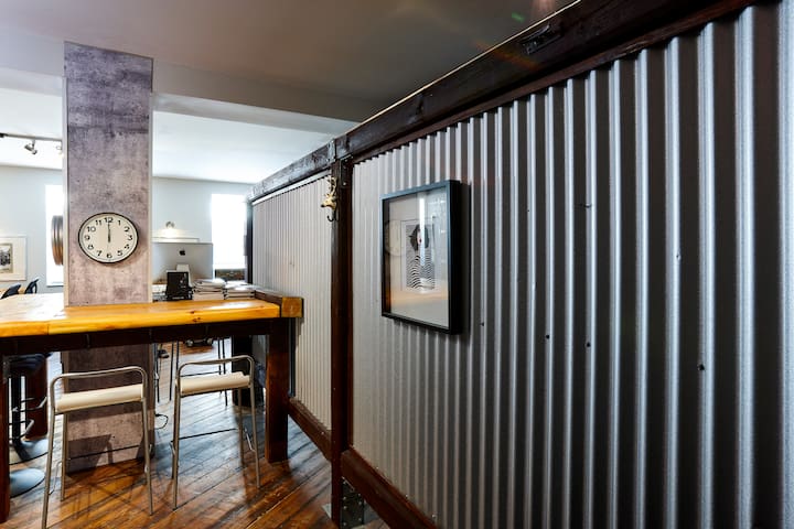 Studios Ezi / Second & Third floor