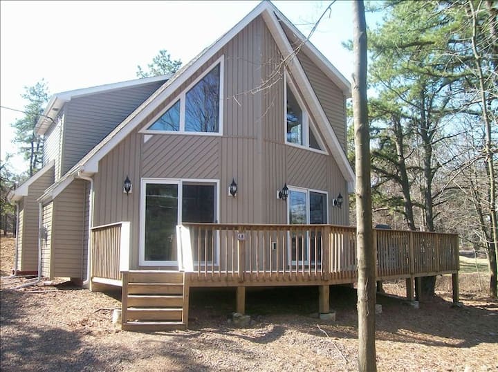Luxury, Hot Tub,fireplace,pool Table,pet Friendly,no Security Deposit! - Pocono Mountains, PA