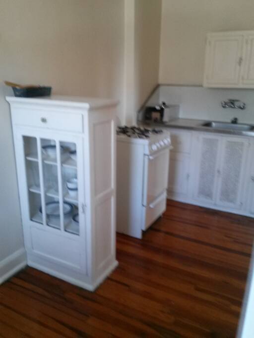 Fully furnished kitchen