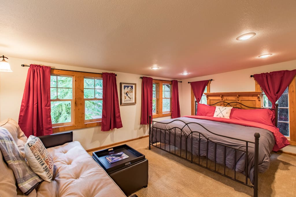 Escape to Mt Baker, Cottage, hot tub & creek - Cabins for ...