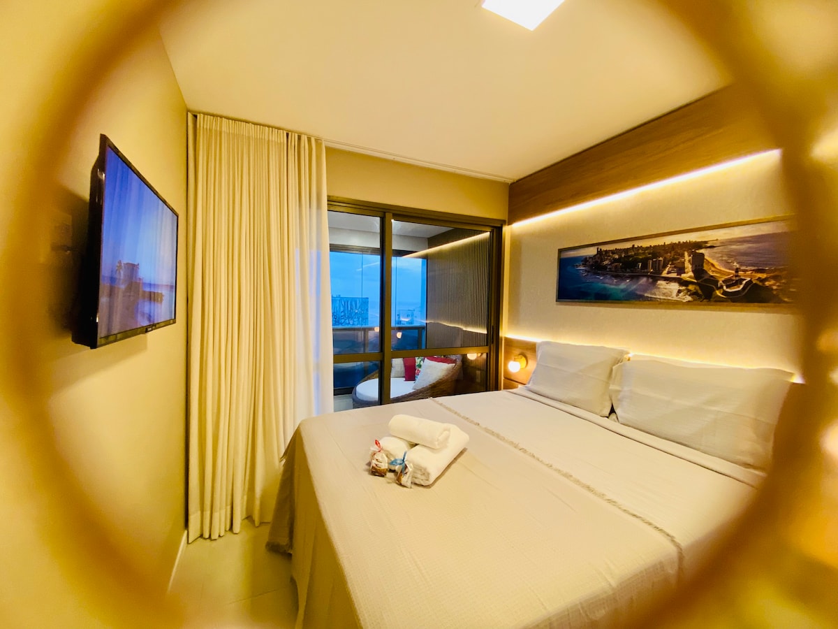 Chumba kizuri sana, chenye kiyoyozi kilicho na kitanda kizuri sana cha malkia, runinga janja, WARDROBE, mapazia meusi na taa za LED.