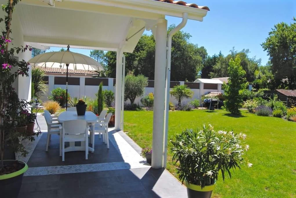 Possibilité de prendre le petit dejeuner en terrasse