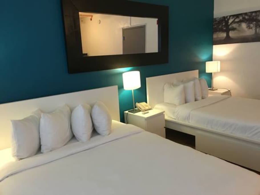 2 Double Beds Private Room