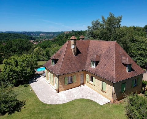 Perigord house with exceptional views