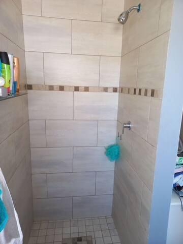 Lovely family home in Kraaifontein. Save and neat gallery image 3