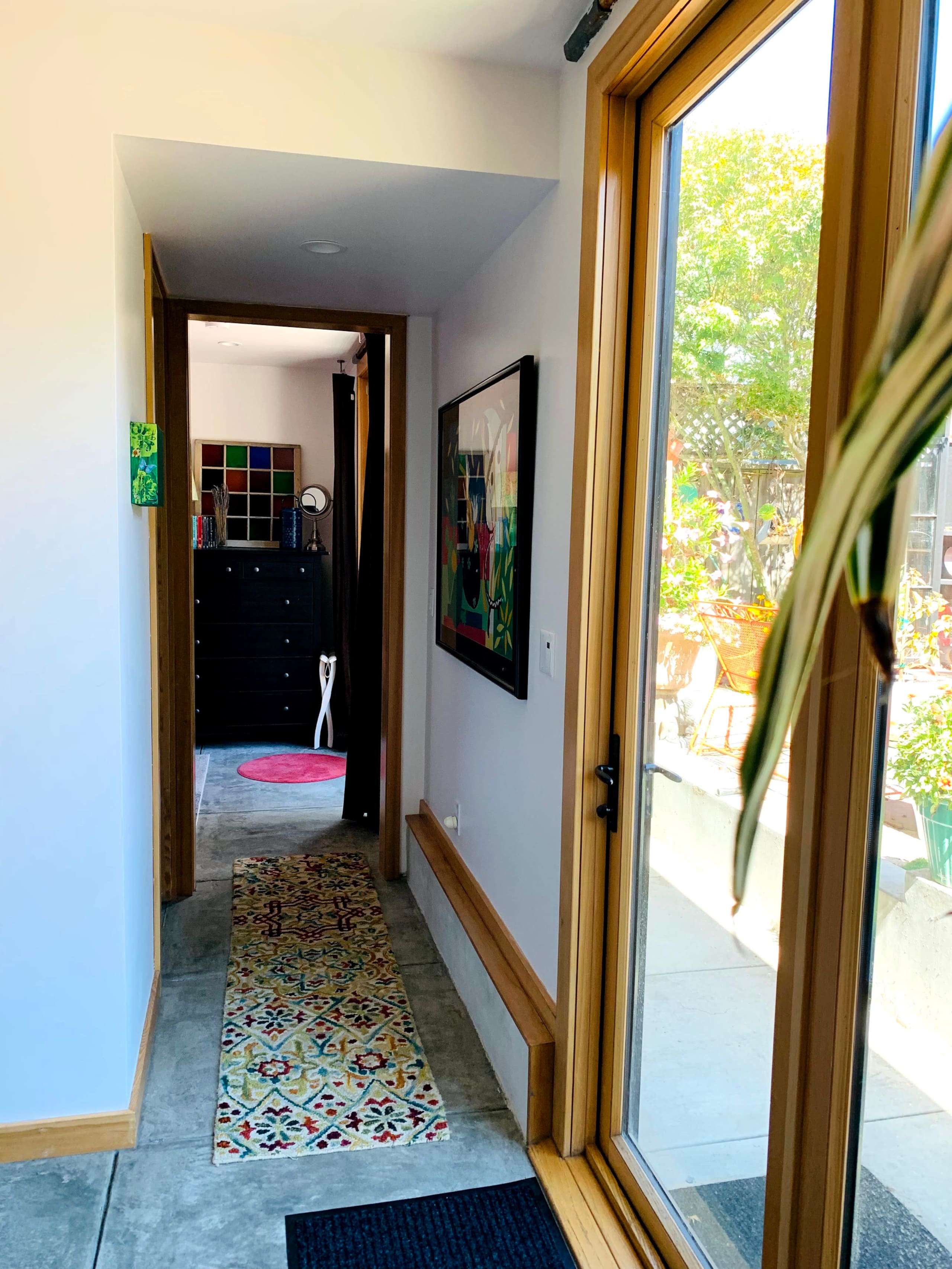 Entire one-bedroom apartment in the Cow House - Image 7