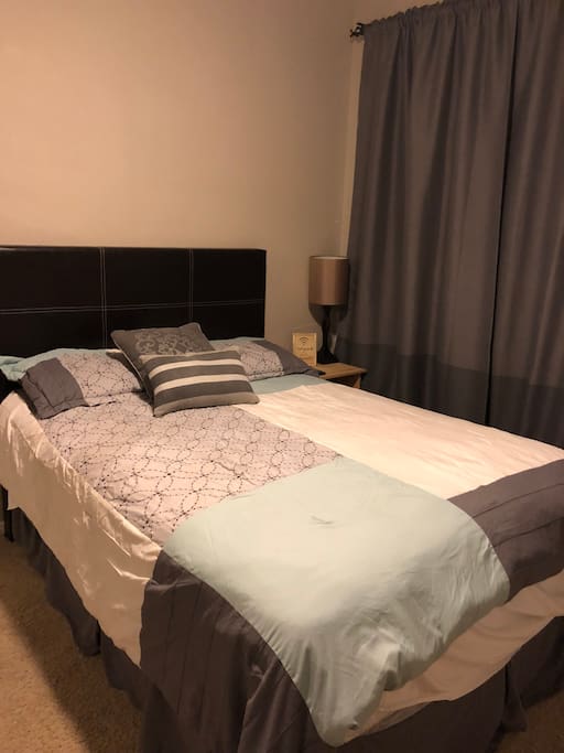 Full size bed